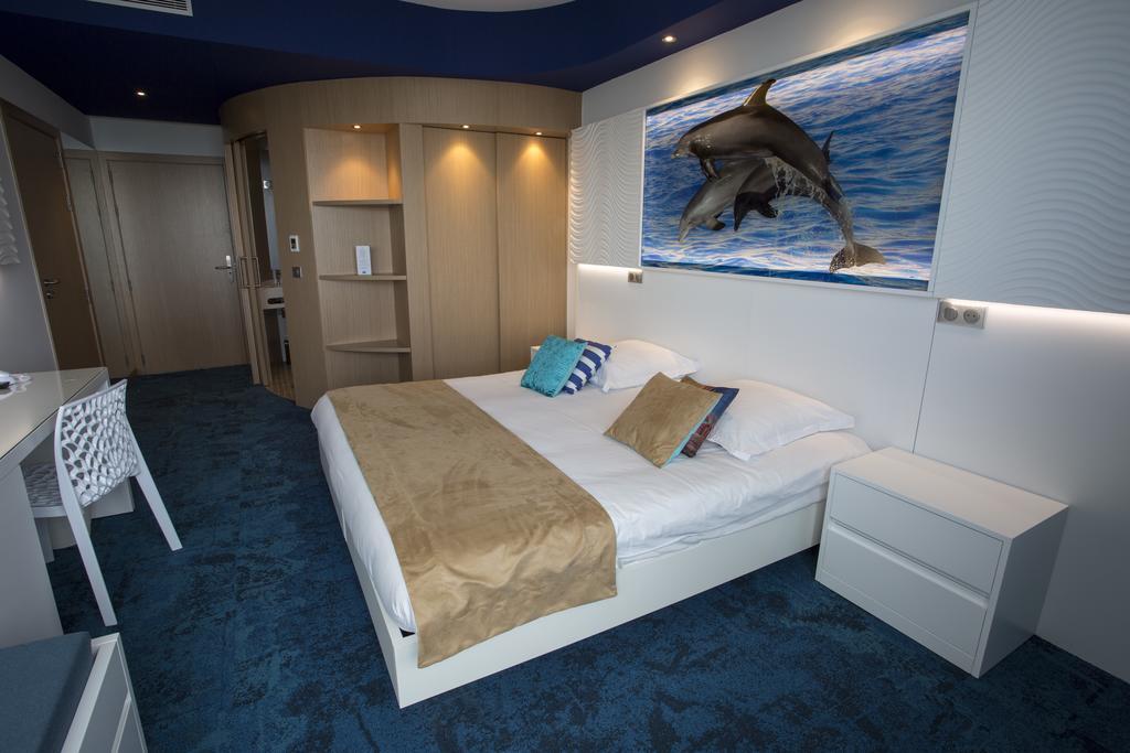 Marineland Hotel